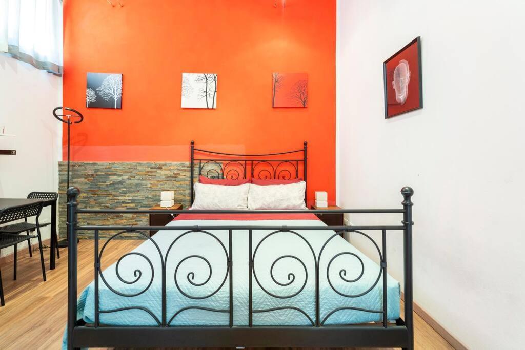 Central And Cozy Loft With Courtyard 볼로냐 외부 사진