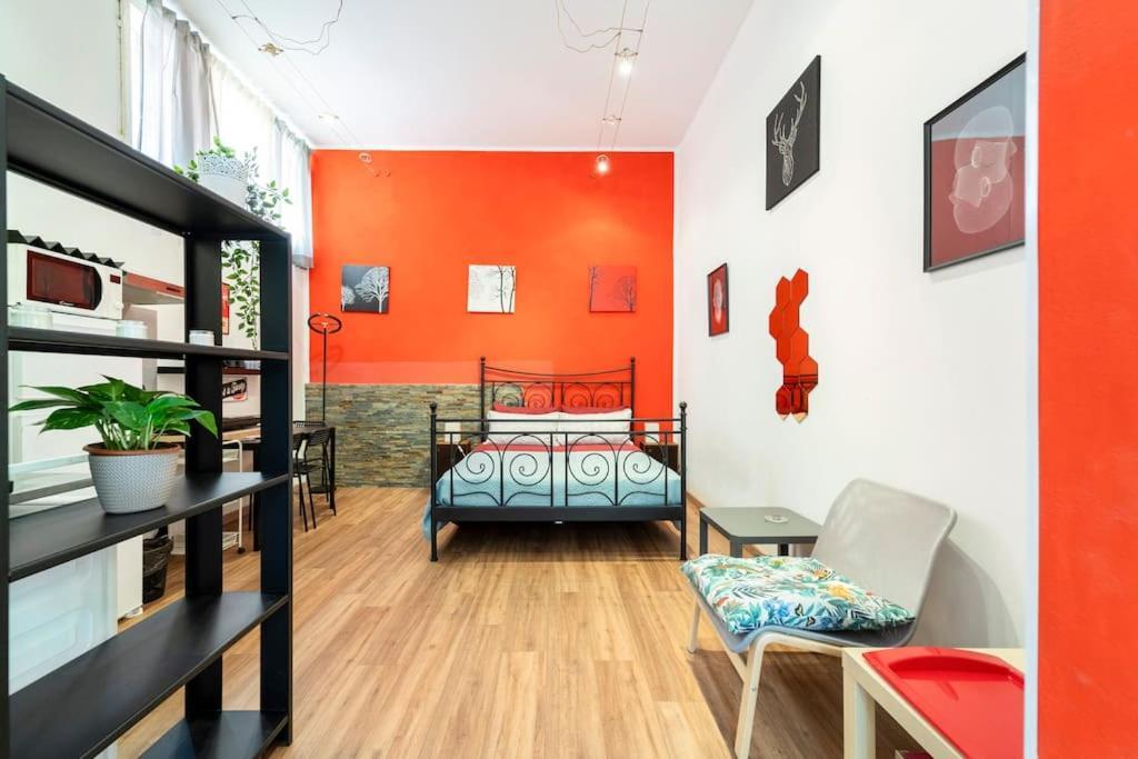 Central And Cozy Loft With Courtyard 볼로냐 외부 사진