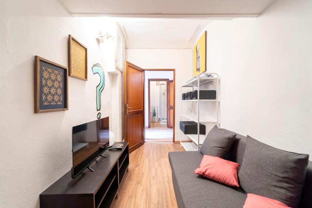 Central And Cozy Loft With Courtyard 볼로냐 외부 사진